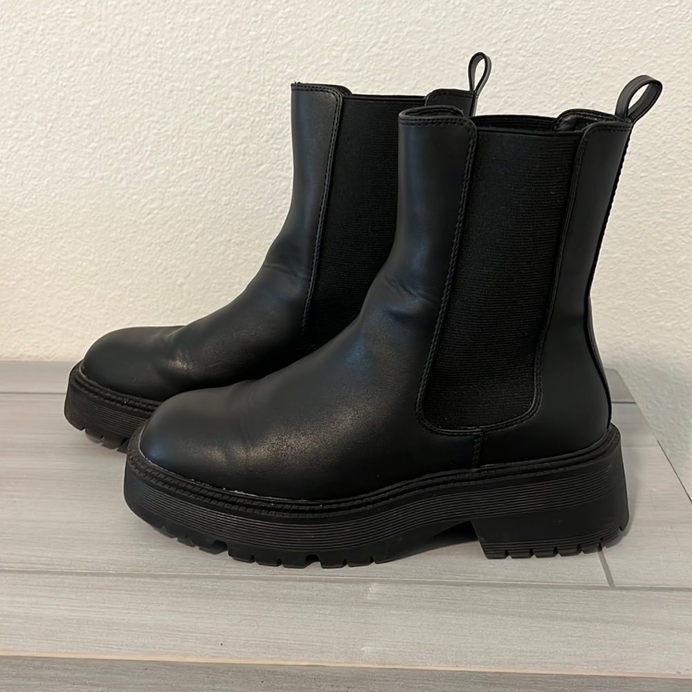 Mia boots platform